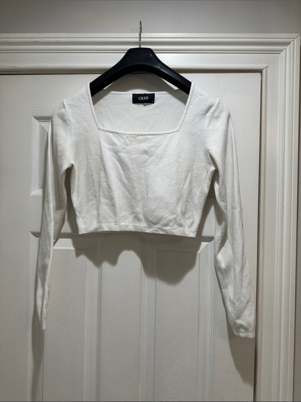 Cider Ivory Square-Neck Cropped Long-Sleeve Top